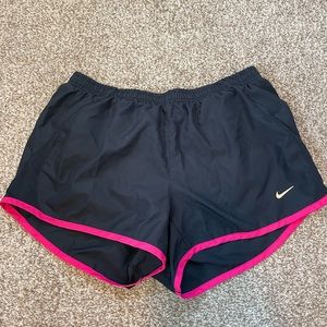 ✨EUC✨ Nike • Athletic Shorts